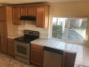 223 E Independence St in Shawnee, OK - Building Photo - Building Photo