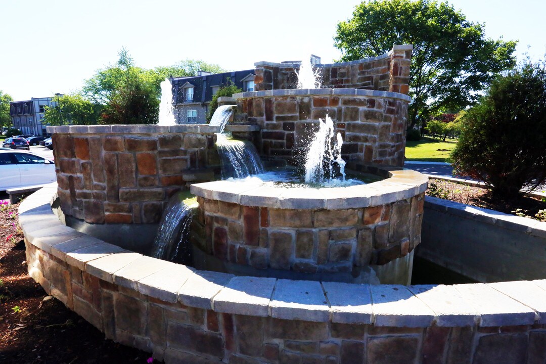 Promenade Apartments in Bolingbrook, IL - Building Photo