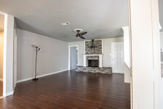 7575 Chelsea Pl in Beaumont, TX - Building Photo - Building Photo