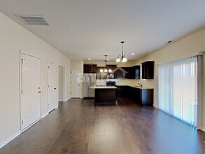 228 Lanier Pl in Clayton, NC - Foto de edificio - Building Photo