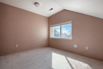 13601 SE 266th St in Kent, WA - Building Photo - Building Photo