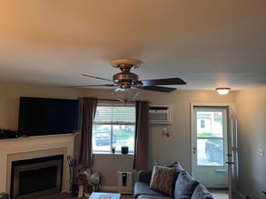 8 Rose Ln in Danbury, CT - Building Photo - Building Photo