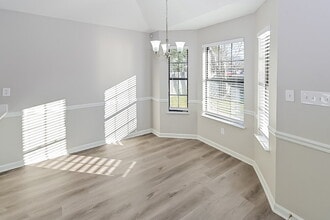 10873 E Ridge Dr in Olive Branch, MS - Foto de edificio - Building Photo