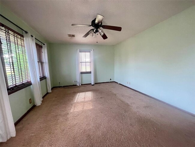 1216 C St in Arapaho, OK - Foto de edificio - Building Photo