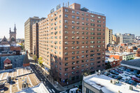 Riverwest Condominiums in Philadelphia, PA - Foto de edificio - Primary Photo