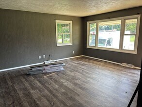 703 5th St in Colona, IL - Building Photo - Building Photo