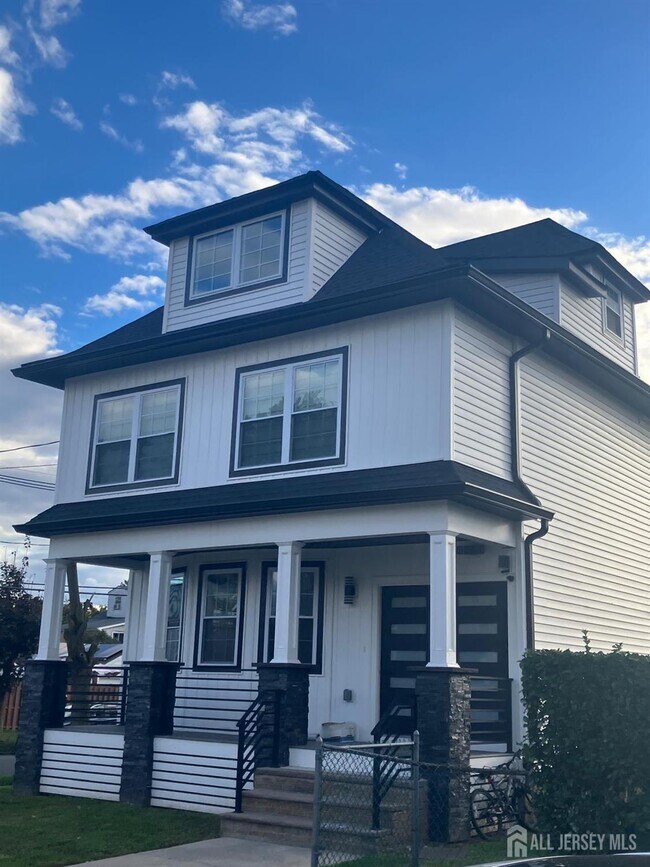 401 Ainsworth St-Unit -1 in Linden, NJ - Building Photo - Building Photo