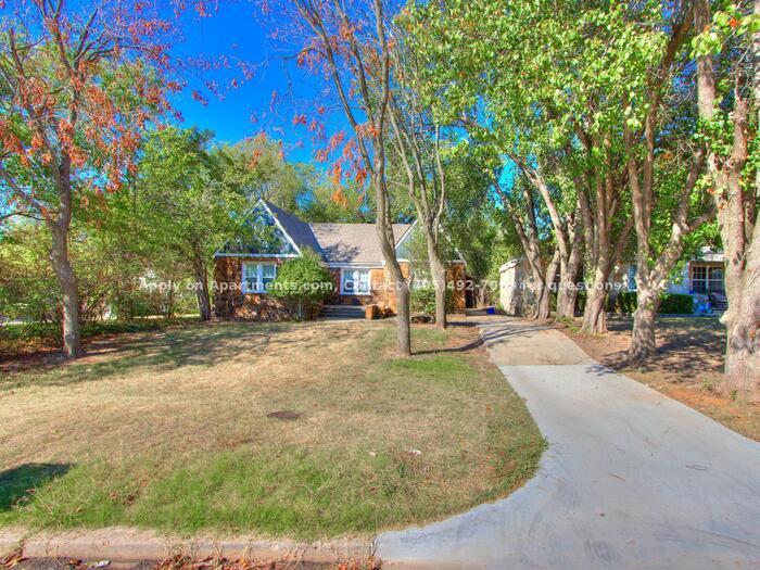 1825 NW 32nd St in Oklahoma City, OK - Building Photo