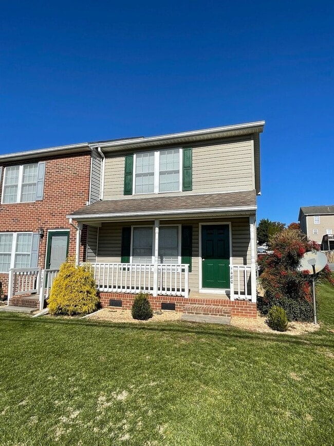 1480 W Market St in Harrisonburg, VA - Building Photo - Building Photo