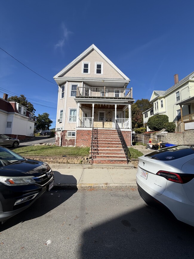 28 Newhall St, Unit 3