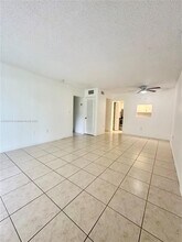 6530 Lake Patricia Dr in Hialeah, FL - Building Photo - Building Photo