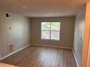 225 S Tropical Trail in Merritt Island, FL - Building Photo - Building Photo