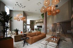 2 Hbr Pt Rd S in Stamford, CT - Building Photo