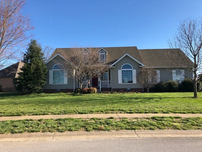 108 Springfield Blvd in Bowling Green, KY - Foto de edificio - Building Photo