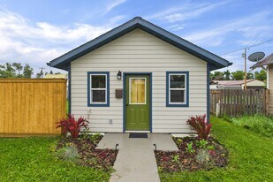 309 W Farewell St in Lewistown, MT - Building Photo