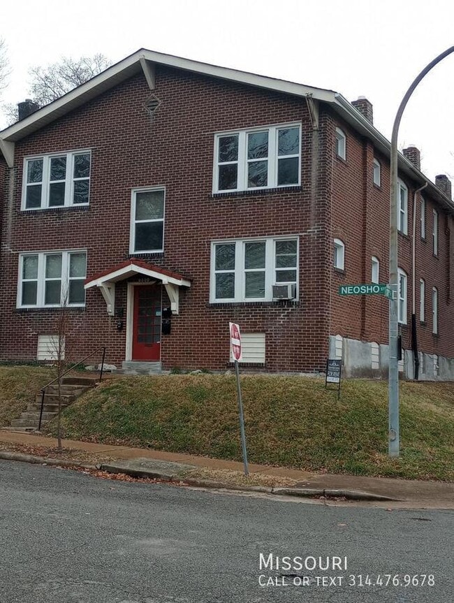 property at 3664 Neosho St