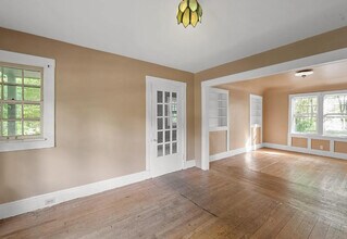 1412 Cambridge Rd in Ann Arbor, MI - Foto de edificio - Building Photo