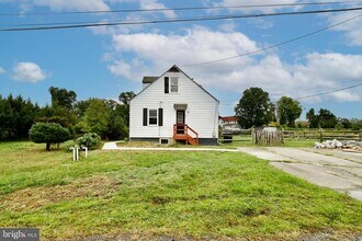 8808 Oxon Hill Rd in Fort Washington, MD - Building Photo - Building Photo