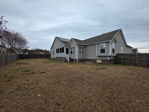 104 Londonberry Ln in Jacksonville, NC - Building Photo - Building Photo