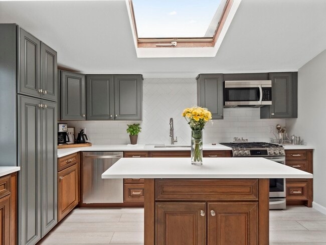 174 Middlesex Ave in Medford, MA - Building Photo - Building Photo