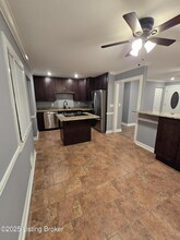8504 Carmil Dr in Louisville, KY - Building Photo - Building Photo