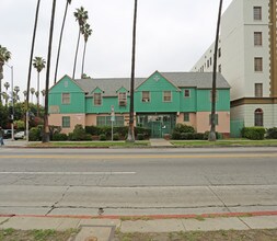 Carol Manor in Los Angeles, CA - Building Photo - Building Photo