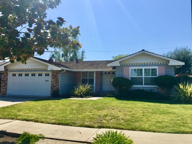 1296 Lynhurst Way in San Jose, CA - Building Photo - Building Photo