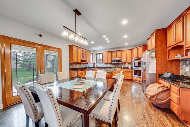3423 Goldfinch Dr in Naperville, IL - Building Photo - Building Photo