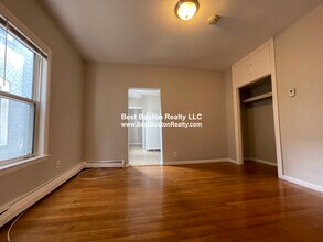 7 Elmer St, Unit 3 in Cambridge, MA - Building Photo - Building Photo