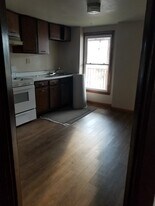 625 Rhomberg Ave, Unit 4