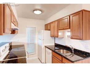 695 Manhattan Drive, Unit 10 in Boulder, CO - Building Photo - Building Photo