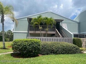 1132 Breezy Way in Sebastian, FL - Building Photo