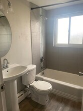 3653 Mozart Ave in Cincinnati, OH - Foto de edificio - Building Photo