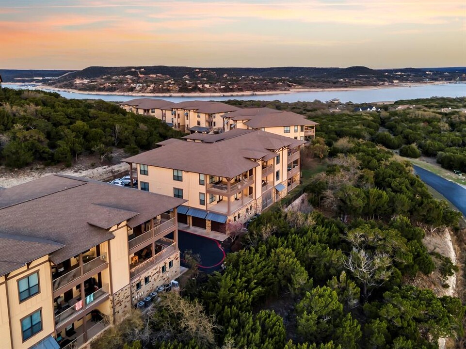 17808 Maritime Point-Unit -301 in Jonestown, TX - Building Photo