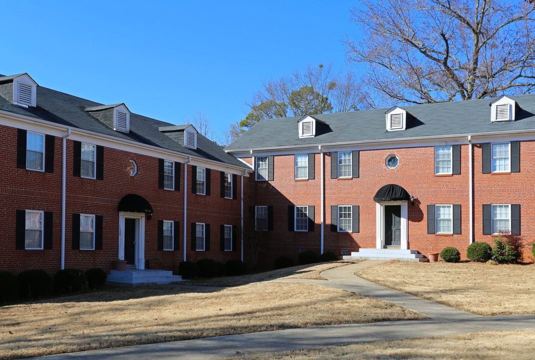 Cascade Heights in Atlanta, GA - Building Photo