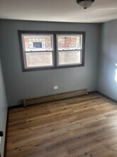 402 Madison Ave, Unit 2 in Calumet City, IL - Foto de edificio - Building Photo