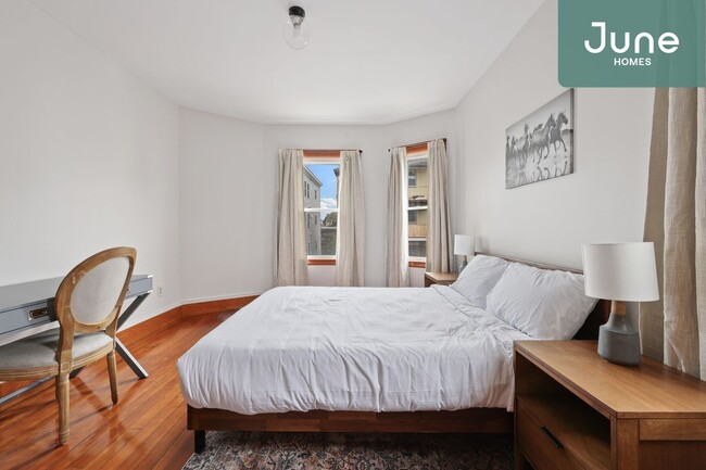 11 Baird St-Unit -B in Boston, MA - Building Photo - Building Photo