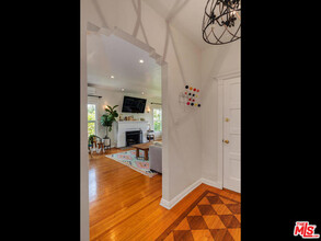 1244 S Stanley Ave, Unit Stanley Residence in Los Angeles, CA - Building Photo - Building Photo
