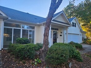 6607 Earnhardt Dr in Greensboro, NC - Building Photo - Building Photo