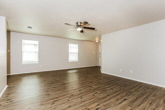 10308 Roosevelt Gap Ct in Fort Worth, TX - Building Photo - Building Photo