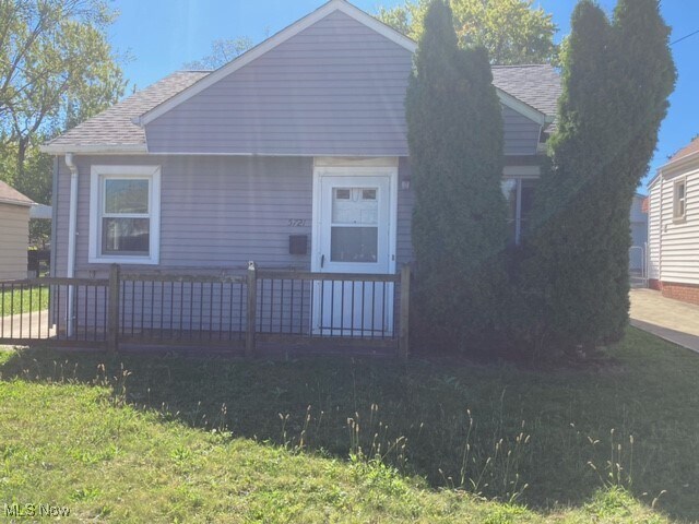 5721 Flowerdale Ave in Cleveland, OH - Building Photo