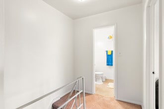 Paradise At Parkside Apartments in Washington, DC - Foto de edificio - Interior Photo