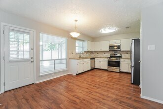 18014 Glenledi Dr in Houston, TX - Building Photo - Building Photo