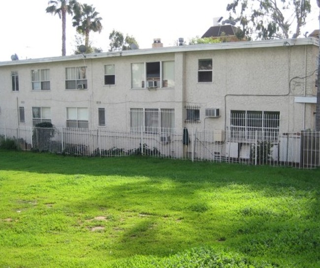 Sunset Hammond Apartments in West Hollywood, CA - Building Photo - Building Photo