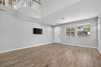 670 Canfield Point Ave in Las Vegas, NV - Building Photo - Building Photo