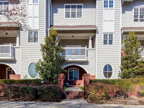 2228 Lyndhurst Ave in Charlotte, NC - Building Photo - Building Photo