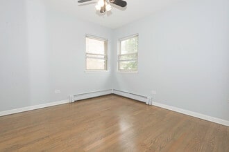 7405 W Fullerton Ave in Elmwood Park, IL - Building Photo - Building Photo