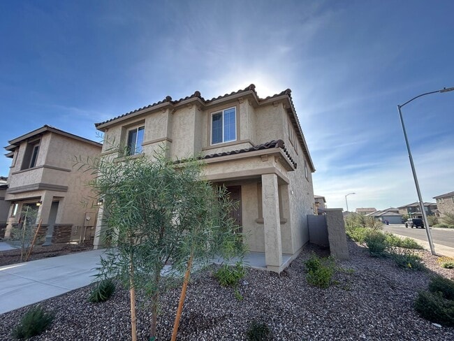 17619 W San Juan Ave in Litchfield Park, AZ - Building Photo - Building Photo