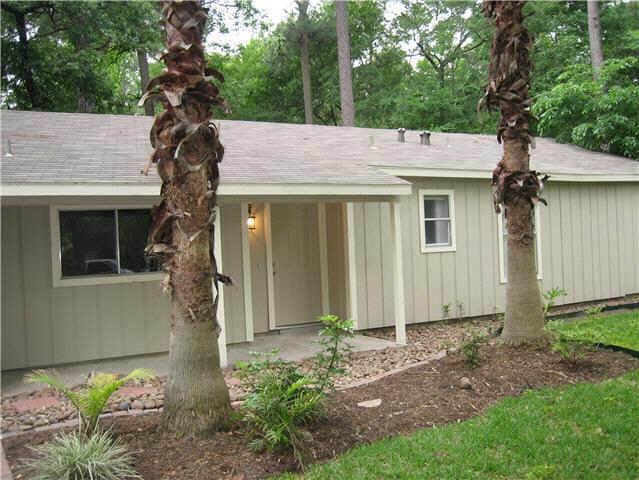 property at 1206 E Red Cedar Cir