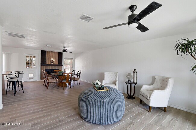 11025 Tom Weiskopf Dr in El Paso, TX - Building Photo - Building Photo